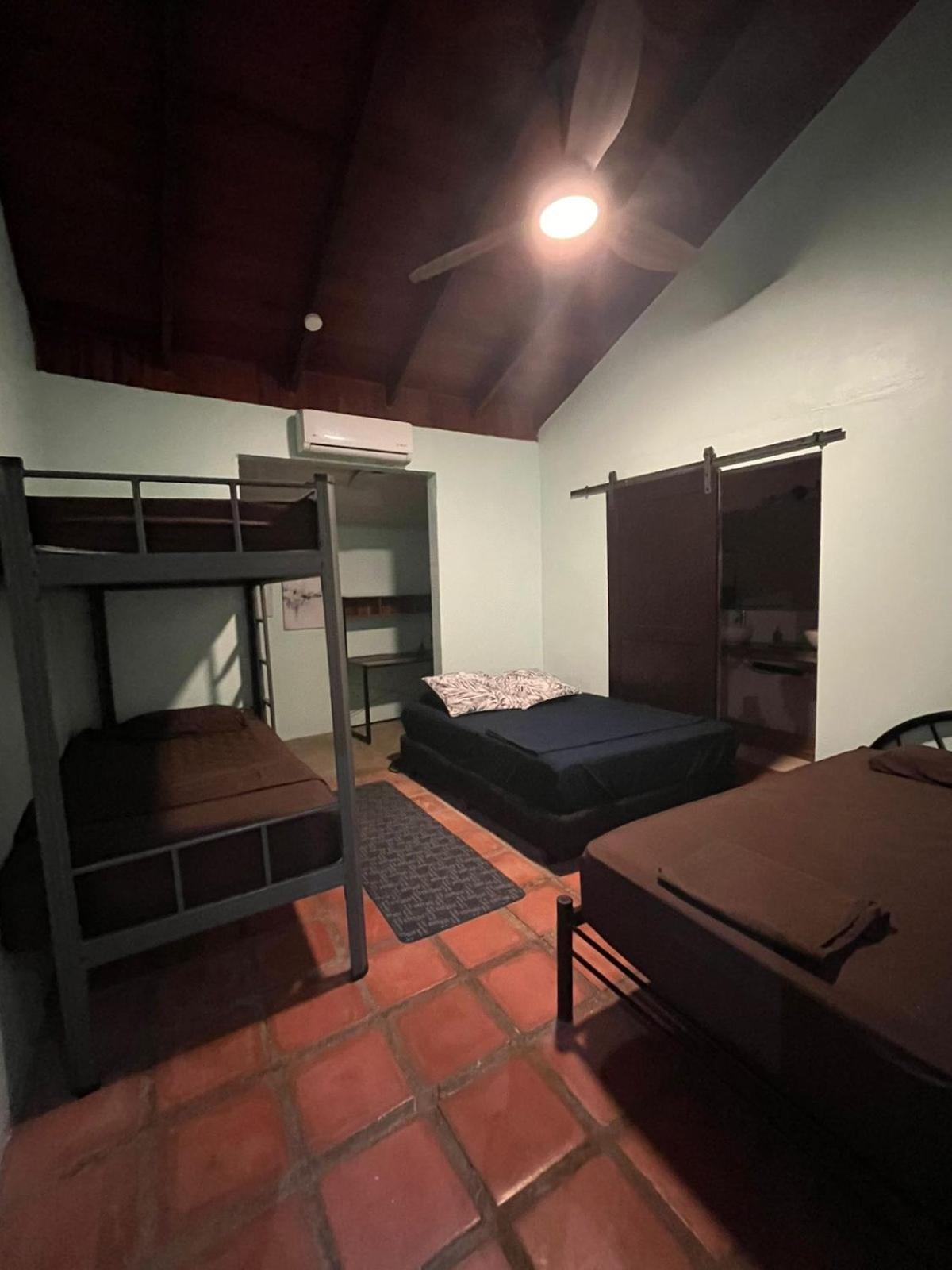 Ostello Tamarindo Backpackers Esterno foto
